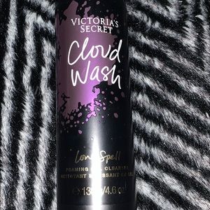 Foaming gel cleanser